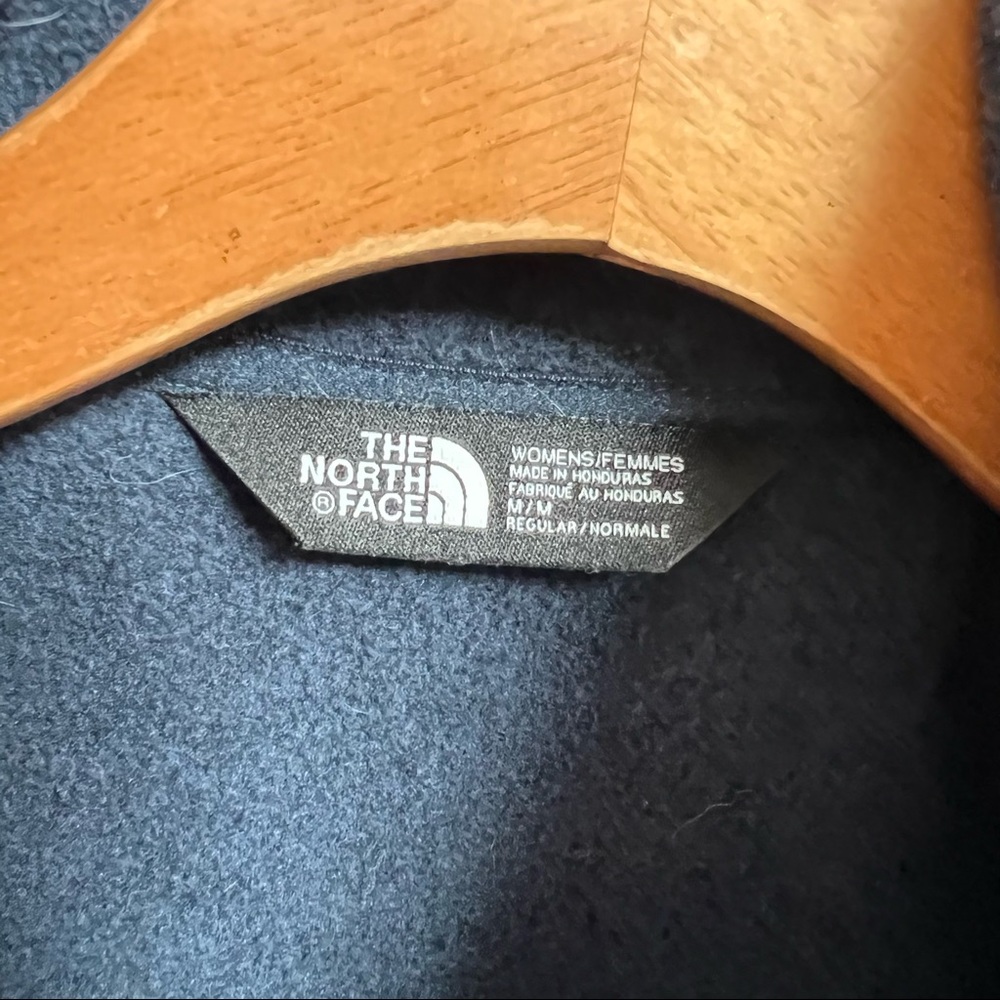 The North Face Women’s Fleece - Picture 6 of 6